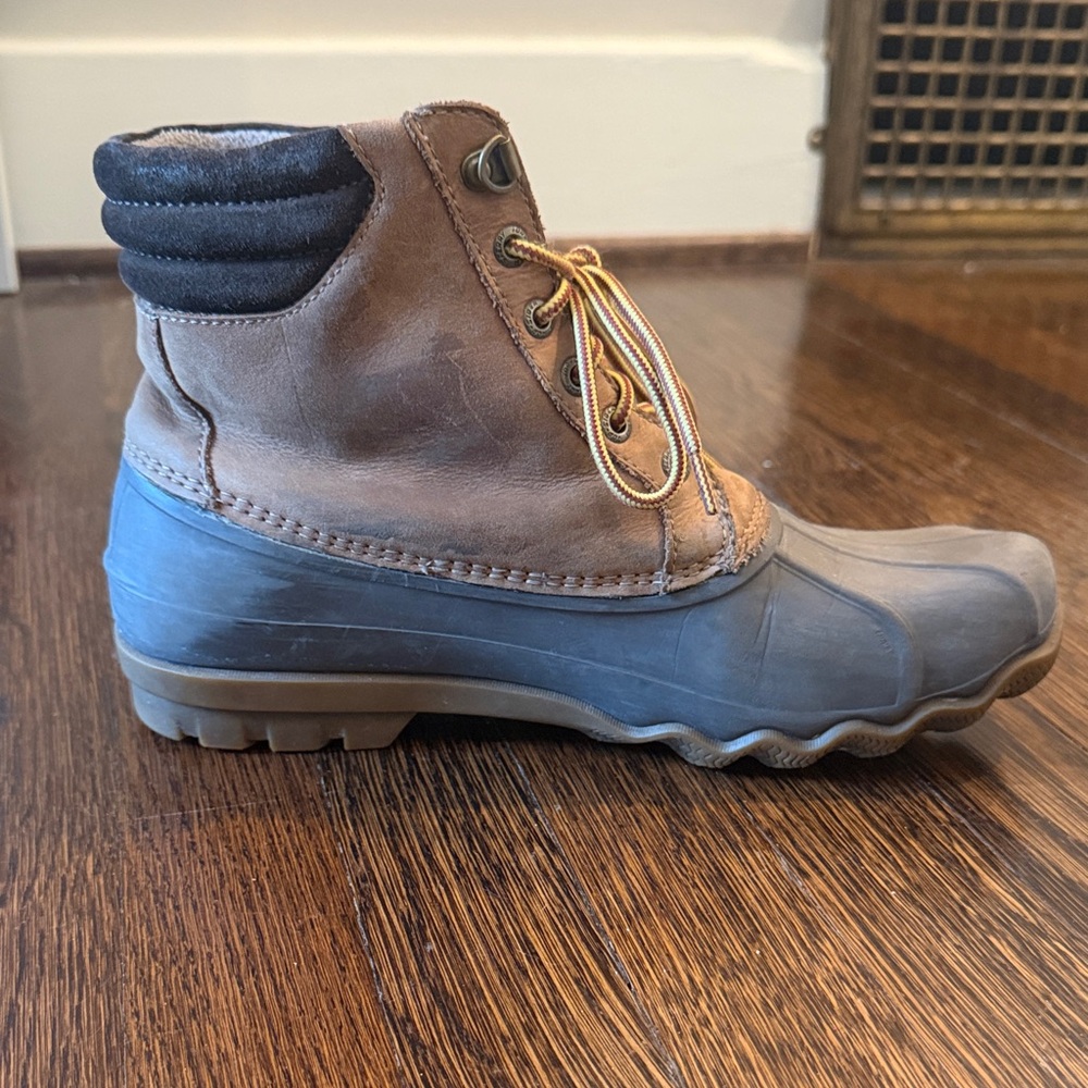 Sperry Men’s Tan and Gray Lace-Up Waterproof Work Boots - Picture 8 of 12